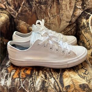 Converse Chuck Taylor All Star Low Top White Lace Up Men 7 Women 9